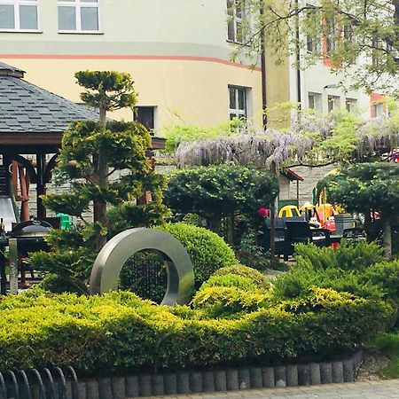 Apartamenty I Pokoje „Pod Jedynka” Konstantynów Łódzki Exteriör bild