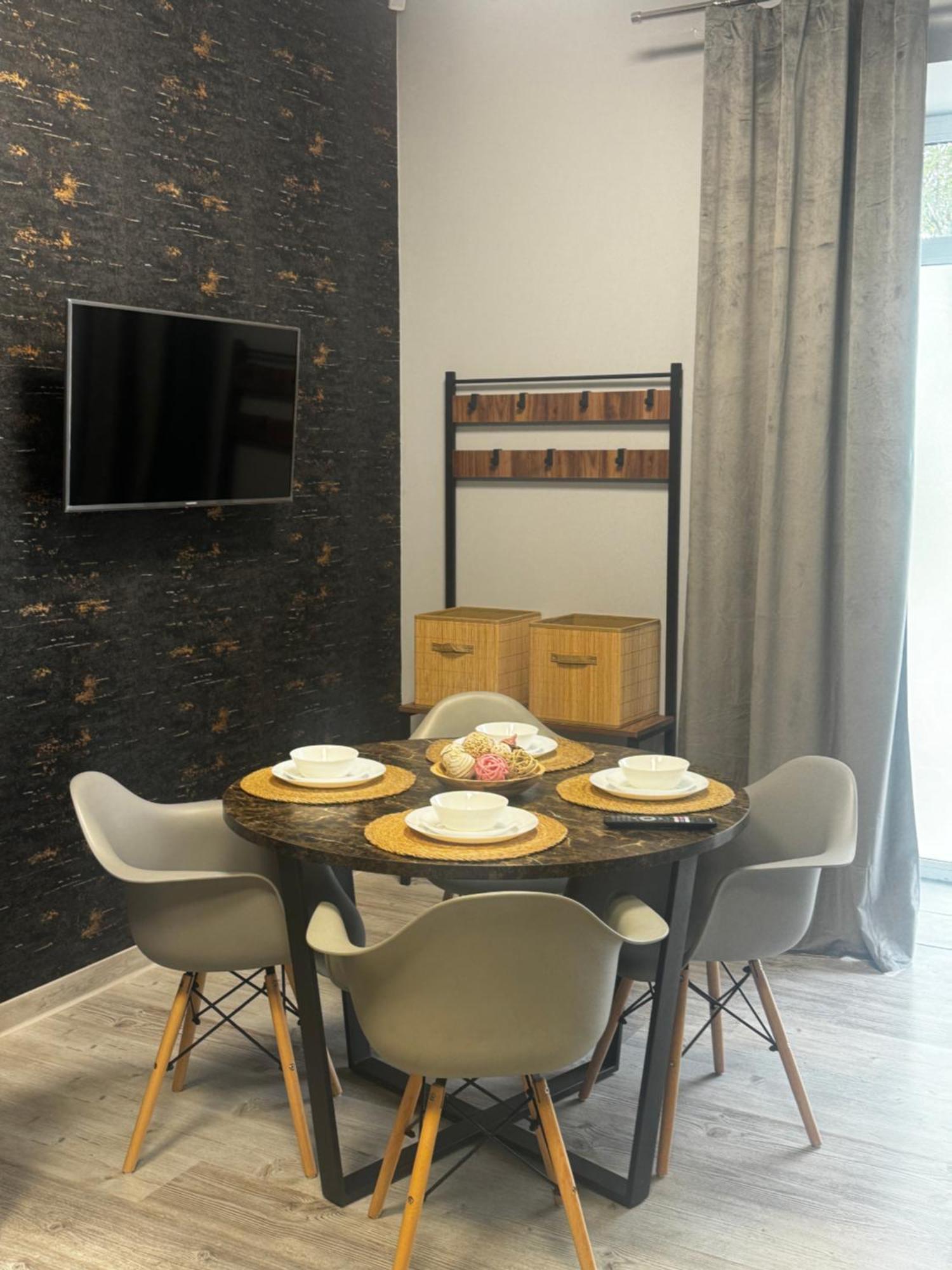 Apartamenty I Pokoje „Pod Jedynka” Konstantynów Łódzki Exteriör bild